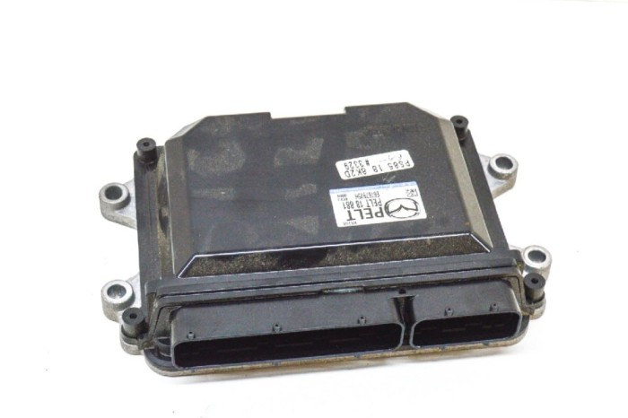 Unitate de control motor MAZDA CX-5 KE, GH 2016 OEM: PELT18881,E6T67975H 11535494