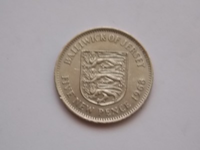 5 NEW PENCE 1968 JERSEY foto