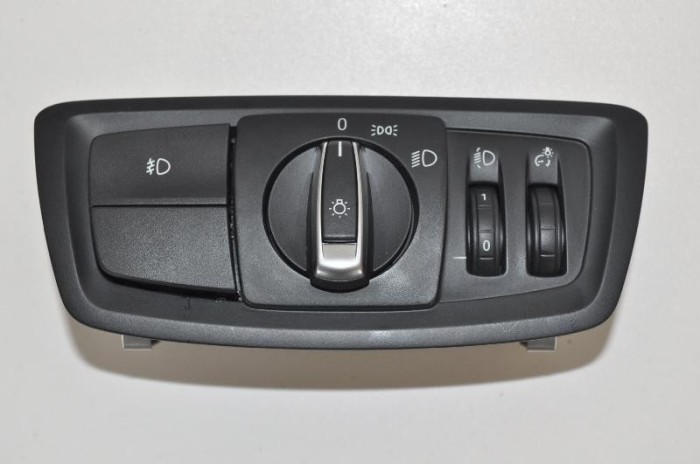 Modul de control comutator faruri BMW X1 F48 2016 OEM: 6847525 2488925