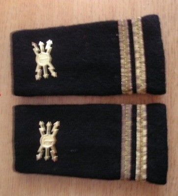 C2 2 - Grade militare - locotenent transmisiuni - piesa de colectie! foto
