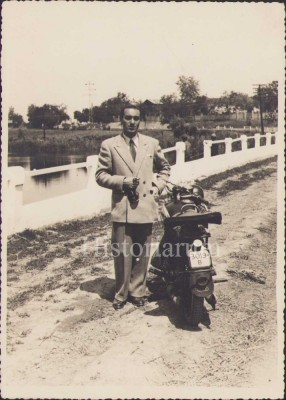 HST P2/549 Poză motocicletă T&amp;acirc;ncăbești 1946 foto