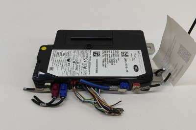 Modul de control Bluetooth LAND ROVER RANGE ROVER SPORT II L494 2019 OEM: J8A2-70718-CR | 28427659 foto