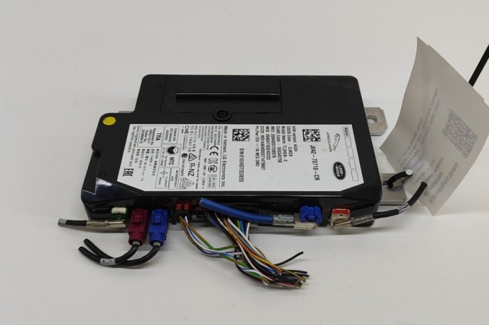 Modul de control Bluetooth LAND ROVER RANGE ROVER SPORT II L494 2019 OEM: J8A2-70718-CR | 28427659