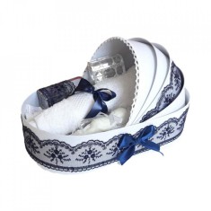 Trusou botez complet, in landou, decor elegant cu dantela bleumarin Denikos&reg; 146
