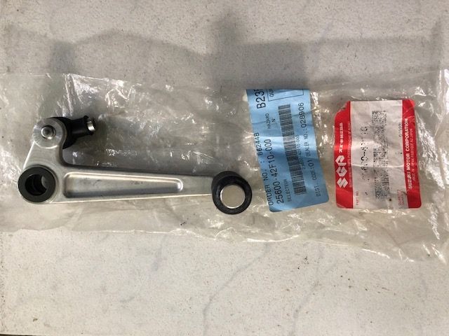 Suzuki SV1000N 2003-2005 Pedala schimbator OEM