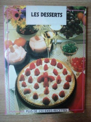LES DESSERRTS ET LES DESSERTS SPECIALEMENT PREPARES POUR LES DIMANCHES ET JOURS DE FETE foto