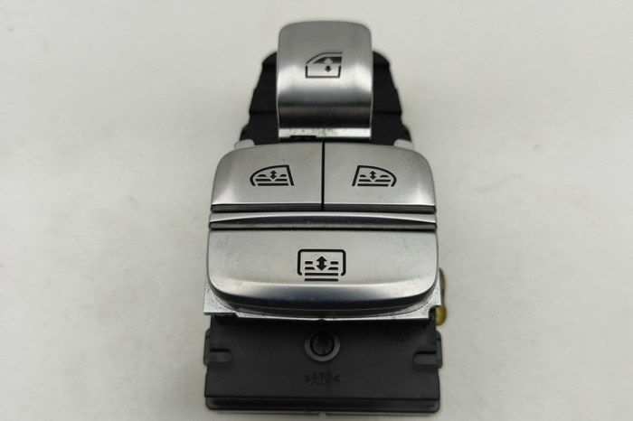 Buton geam ușă dreapta spate BMW 8 Gran Coupe G16, F93 2021 OEM: 9878321 | 32041174