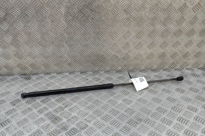 Amortizor capota dreapta față VW PASSAT Variant B8 3G5 2020 OEM: 3G0823359A 30435664