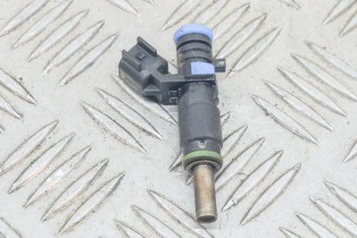 Injector de combustibil OPEL MOKKA / MOKKA X 2013 OEM: 55562599 13131746 foto