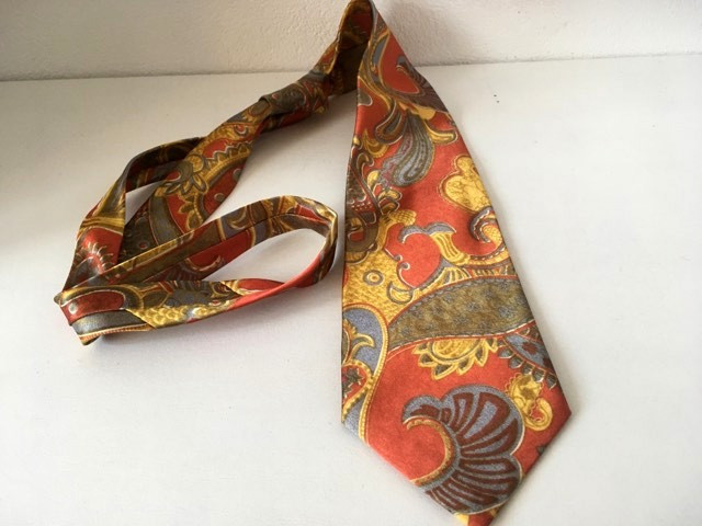 Cravata de matase, handmade, Gold City, stare foarte buna | Okazii.ro