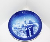 Cumpara ieftin Farfurie de perete din porțelan, basorelief, colecție Christmas Plate - 1988 - design Svend Vestergaard, marcaj Royal Copenhagen Danemarca