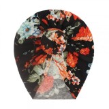 Caciulita neagra inflorata tip turban (Marime Disponibila: 3-6 luni)