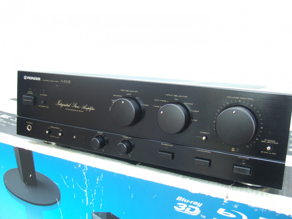 Pioneer A-550R . Amplificator Audio ., 81-120W | Okazii.ro