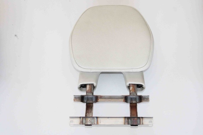 Tetiera VOLVO XC90 II 2016