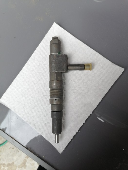 Injectoare, pompa de injecție și electromotor Raba.