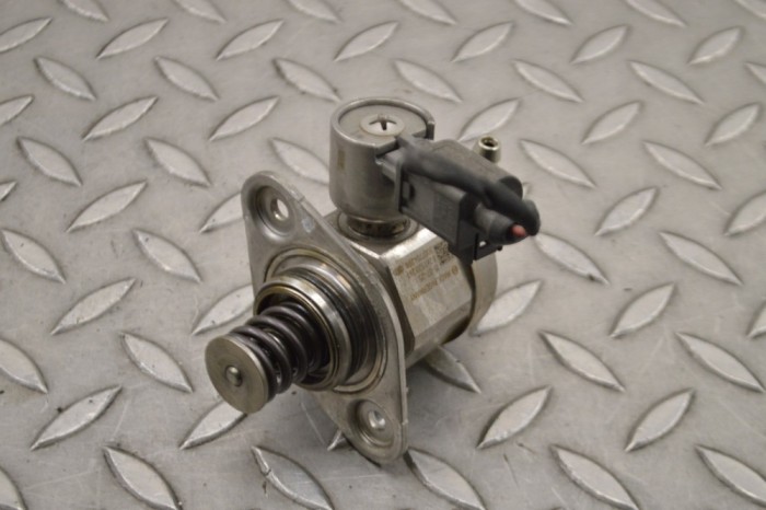 Pompa de combustibil VW GOLF VII 5G1, BQ1, BE1, BE2 2013 OEM: Hatchback | 14615190