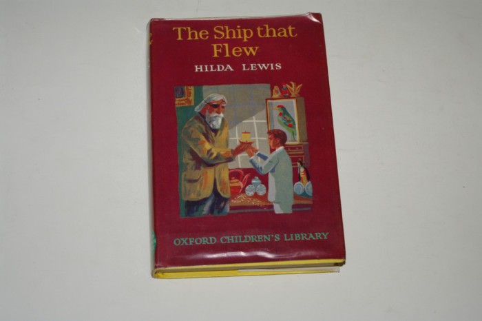 The ship that flew - Hilda Lewis