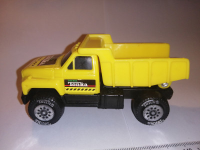 bnk jc Tonka - basculanta foto