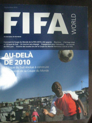 Revista de fotbal - FIFA world (octombrie 2010) foto