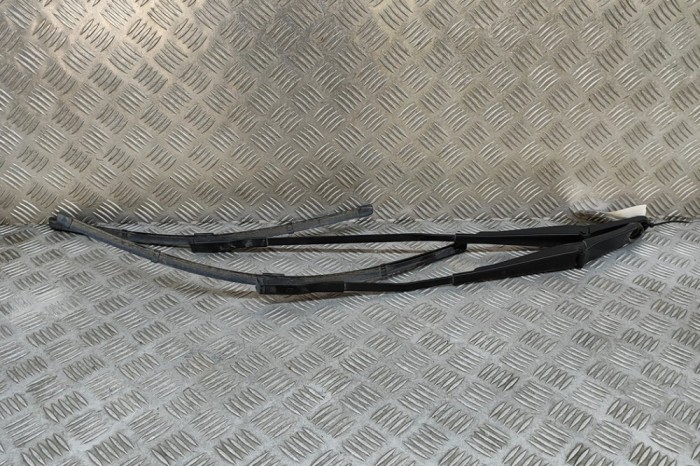 Braț ștergător față AUDI A5 F53 2024 OEM: 8W2955408,8W2955407 | 30331229