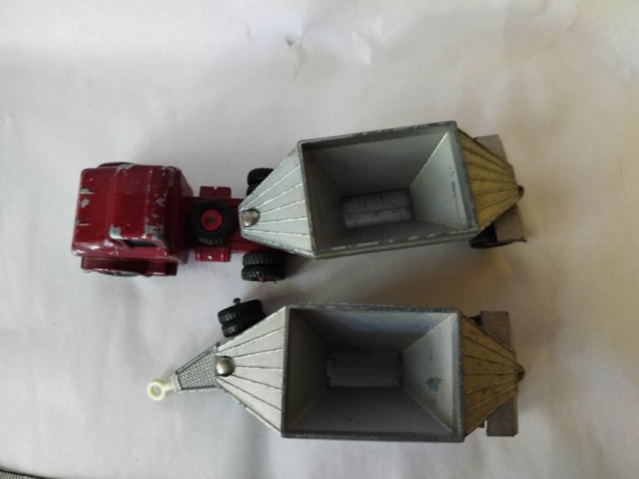 bnk jc Matchbox M-4 Fruehauf Hopper Train