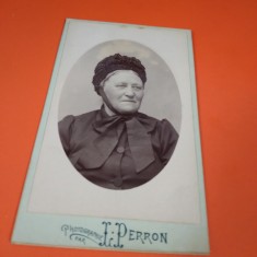 FOTO PORTRET FEMEIE 1901 VECHI PE CARTON GROS 10 / 7 CM DE COLECTIE RARA!