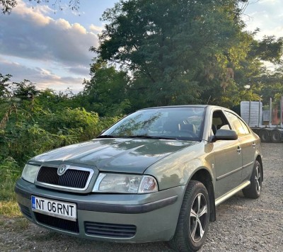 Vand Skoda Octavia 1 1.6 MPI foto
