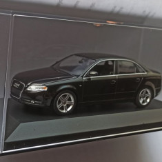 Macheta Audi A4 (B7) sedan 2004 negru - Minichamps 1/43