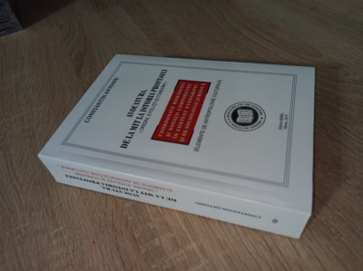 Avocatura, intre mit si istoria profesiei -C-tin Antoniu, 756 pag **Carte rara ! foto