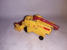 bnk jc Matchbox MB 851Combine Harvester