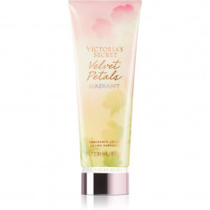 Victoria's Secret Velvet Petals Radiant lapte de corp pentru femei 236 ml
