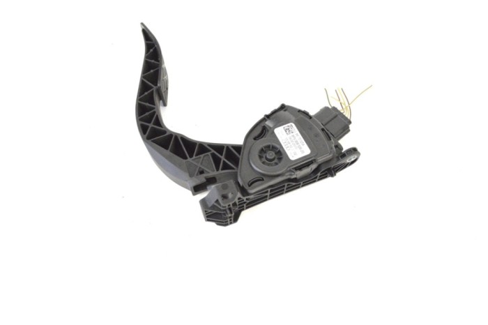 Pedala de accelerație AUDI A4 8K2, B8 2015 OEM: 8K1721523A 13507267
