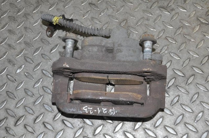 Etrier de fr&acirc;nă dreapta față LAND ROVER RANGE ROVER SPORT L320 2005 10860830