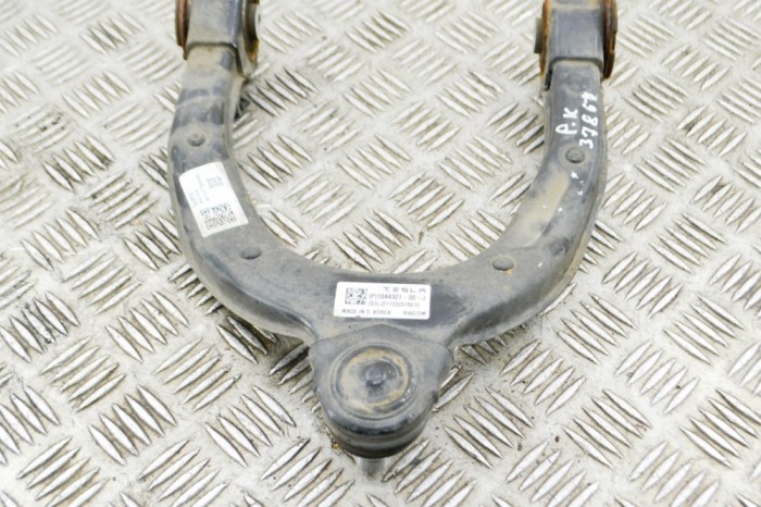 Braț superior st&acirc;nga față TESLA MODEL 3 2021 OEM: 1044321-00-J 17042318