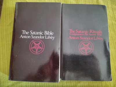 The satanic bible+The satanic rituals-Anton Szandor LaVey foto