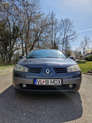Dezmembrez Renault 2.0 Benzina + GPL foto