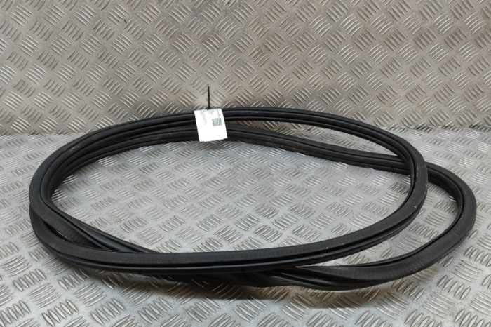 Garnitura ușă dreapta față VW CADDY V SBB, SBJ 2023 OEM: 2K7837911C | 27728575