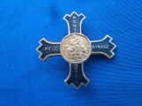 INSIGNA CU TEMA RELIGIE /PERELINAGE MONTFORTAIN /CRUCE CU BRATE EGALE DIAMETRU 4 cm EMAILATA