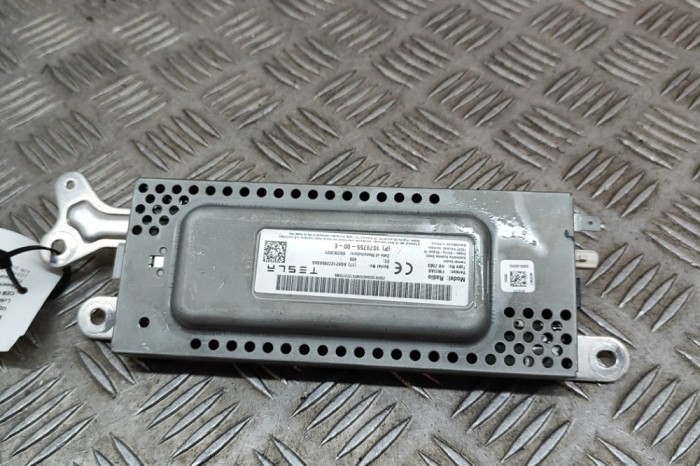 Alt modul de control TESLA MODEL 3 2021 OEM: 1079755-00-E 22280101