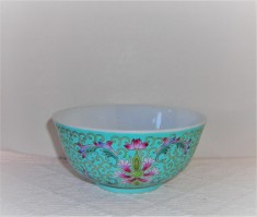 Bol (won) portelan chinezesc decorat manual - Famille rose - Jiangxi Jingdezhen foto