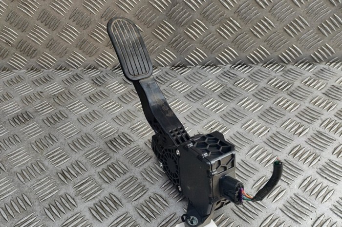 Pedala de accelerație TOYOTA HILUX VIII Pick-up _N1_ 2023 OEM: 78110-KK011,78110KK011 31234278