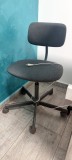 Scaun de birou ergonomic, simplu și funcțional - ideal pentru birou sau acasă