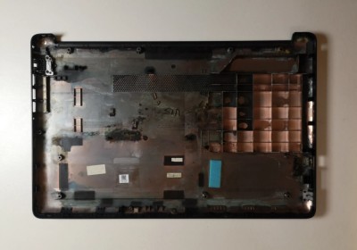 HP Pavilion Model 15-da0194nq Capac Inferior Baza foto