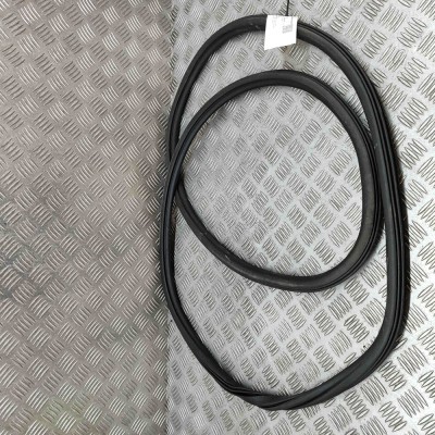 Garnitura ușă dreapta față AUDI Q7 4M 2017 OEM: 4M0833721C foto