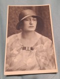 Poza doamna din inalta societate - fotografie tip carte postala - fotografie veche anii 1920