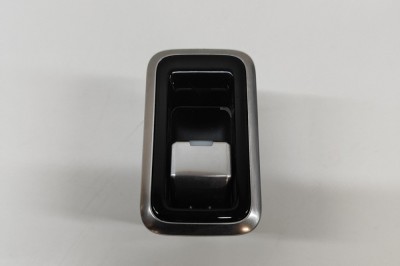 Buton geam ușă dreapta spate JAGUAR F-PACE X761 2022 OEM: MX63-14717-AA | 31656567 foto