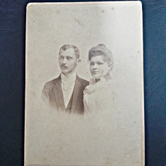 Fotografie pe carton, sot si sotie, cca 1900
