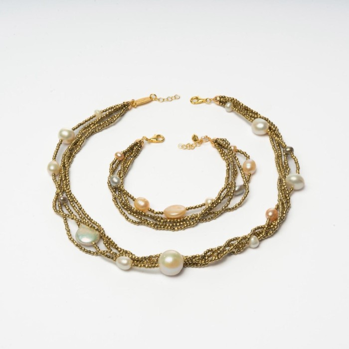 Set Celeste din hematit auriu și perle
