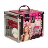 Trusa de machiaj XXL pentru fetite cu rujuri, oje, farduri, accesorii si valiza tip salon cosmetic 3+