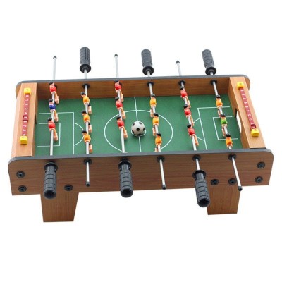Joc de fotbal eMazing cu teren și 18 jucători, echipată cu 6 m&amp;acirc;nere și un panou de scor, fabricată din metal, lemn și ABS, av&amp;acirc;nd dimensiunile 69 x 36. foto